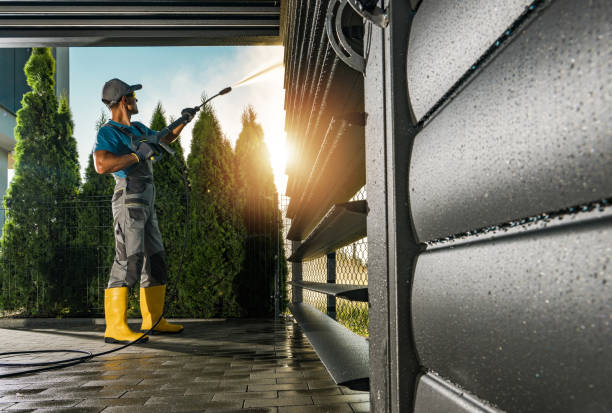 Best Restaurant Pressure Washing  in Lindenhurst, NY